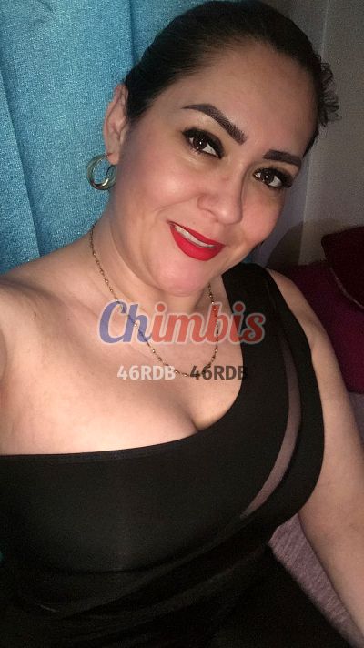 Caro, mujer que hace videollamadas y sexting