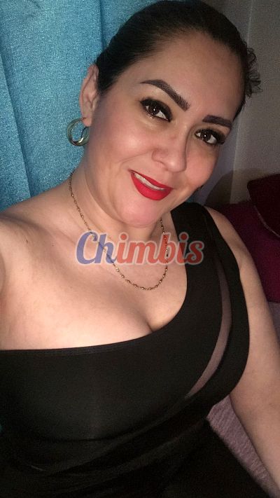 Caro, mujer que hace videollamadas y sexting