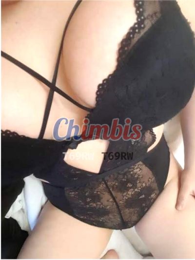 Camila, mujer que da masajes eróticos en Santiago
