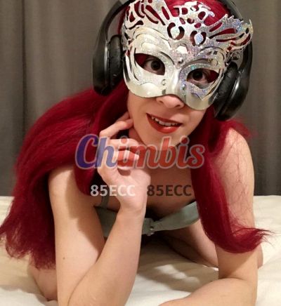 Diana, mujer que hace videollamadas y sexting