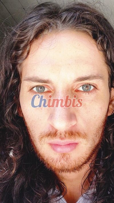 Camilo Ariel, hombre en Santiago