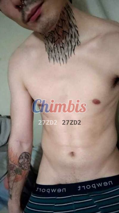 Jazminezaphir, hombre en Metro Parque Bustamante (Santiago)