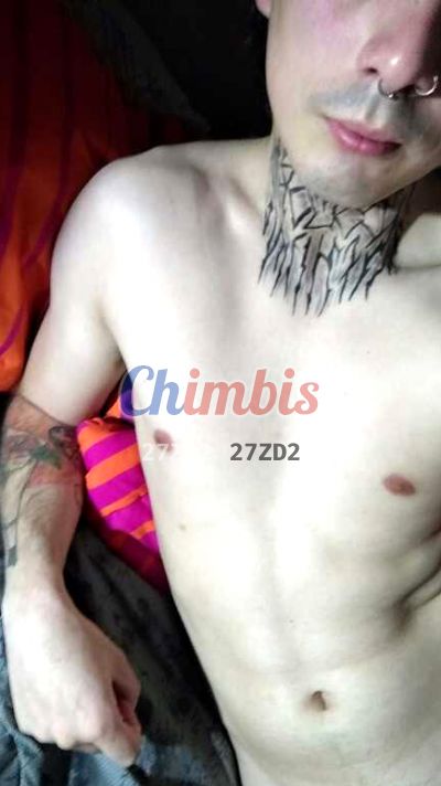 Jazminezaphir, hombre en Metro Parque Bustamante (Santiago)