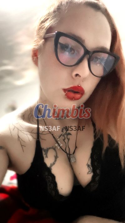 Nasty Bitch, mujer que hace videollamadas y sexting