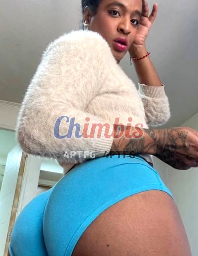 Pamela, travesti en Metro La Moneda (Santiago)