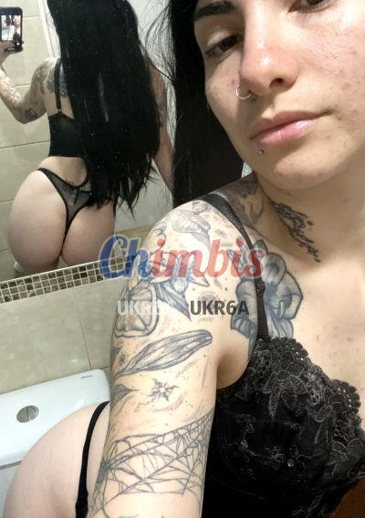 Gatita, travesti que hace videollamadas y sexting