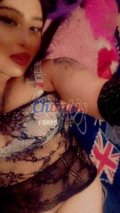 Baby, mujer que hace videollamadas y sexting