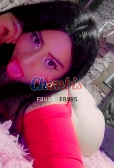 Baby, mujer que hace videollamadas y sexting