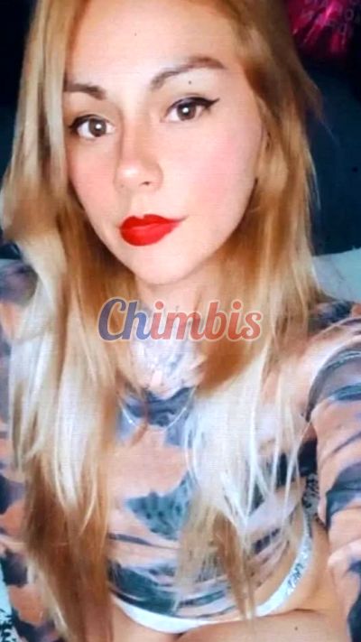 Almendra, escort en Angol