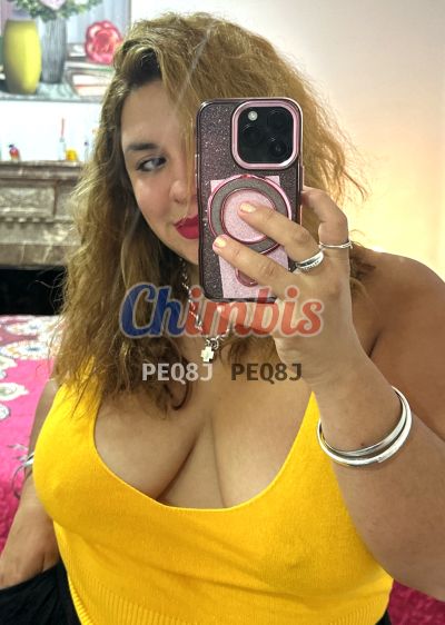 Aurora, mujer que hace videollamadas y sexting