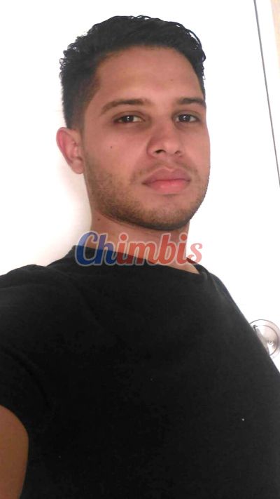 Manuel 931393997, hombre en Metro Universidad de Santiago