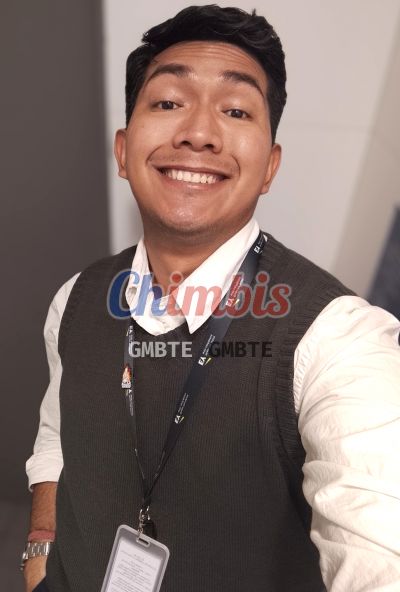 Alex 934280400, hombre en Metro Santa Lucía (Santiago)