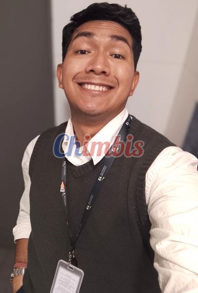 Alex 934280400, hombre en Metro Santa Lucía (Santiago)
