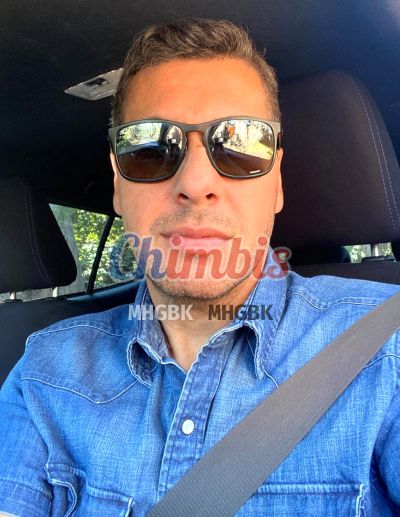 Mark 929094951, hombre en Santiago