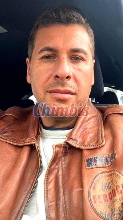 Mark 929094951, hombre en Santiago