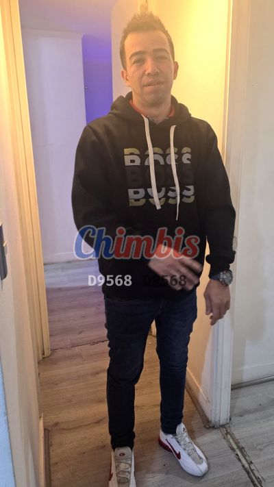 Andres 920012633, hombre que hace videollamadas y sexting